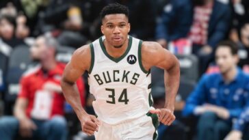 Giannis Antetokounmpo Milwaukee Bucks